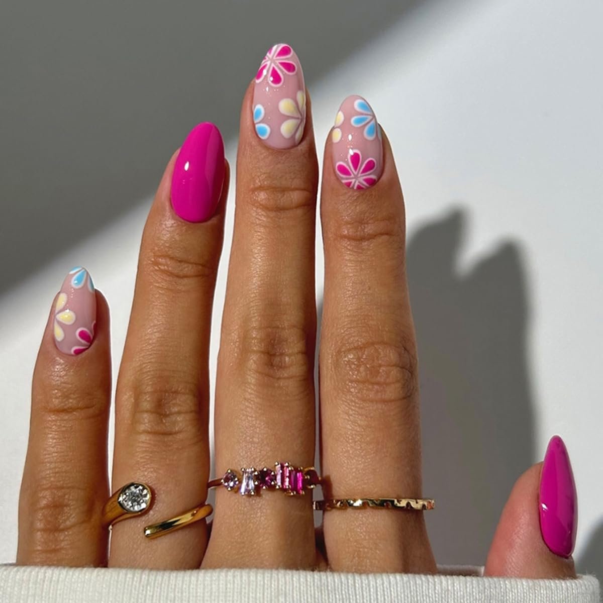 Short Almond Press on Nails Flowers Design Pink Fake Nails Full Cover Glossy Glue on Nails for Women Manicure 24PCS